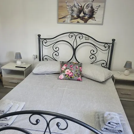 Дом отдыха Estella Naxos City